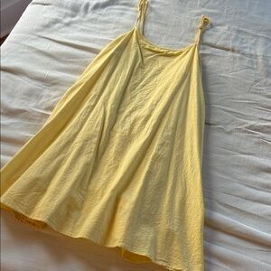 💛 Yellow dress w/ pockets